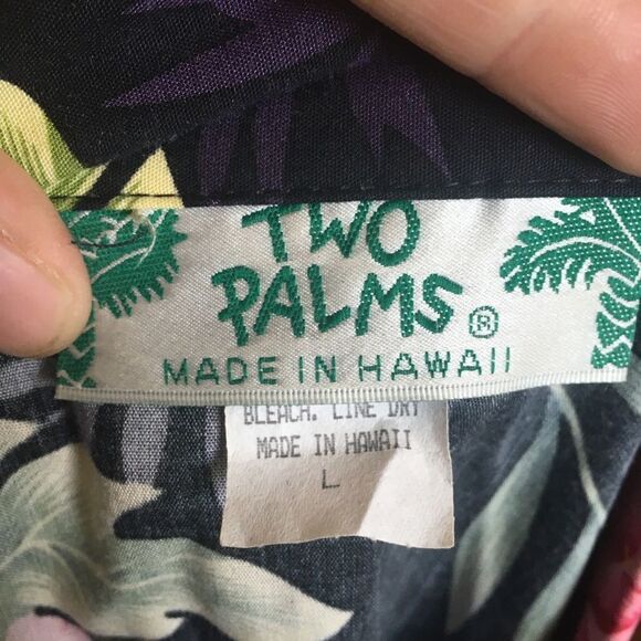 Two Palms Hawaiian floral L button down shirt sleeve shirt - Picture 3 of 3